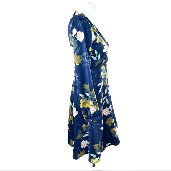 Lulus Love is Life Navy Blue Floral Print Satin Wrap Dress Sz XS - Picture 4 of 13